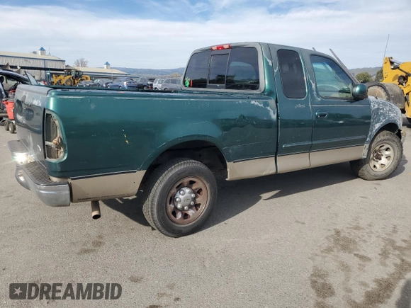 1999 Ford F-250 z VIN 1FTRX27LXXKA16798, wystawiony jako Copart lot #45242115 z przebiegiem Nie podano mil oraz Szkoda całkowita • Salvage title. Historia ofert i sprzedaży dostępna na DreamBid. Obrazek 3.