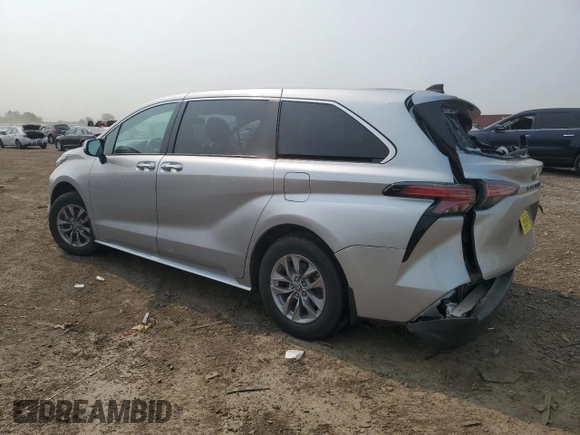 2022 Toyota Sienna XLE with VIN 5TDYRKEC0NS128511, listed as a Copart auction lot 59043675 with 57,573 mi miles and Salvage title. Bid and sale history available at DreamBid. Image 2.
