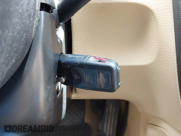 2008 Volkswagen Jetta SE с VIN 3VWRM71K08M108404, выставлен на аукционе IAAI как лот 42469456 с пробегом 125 575 миль миль и . История ставок и продаж доступна на DreamBid. Изображение 11.
