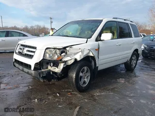 2007 Honda Pilot EX-L with VIN 5FNYF28527B015589, listed as a IAAI auction lot 41113153 with 352,772 mi miles. Bid and sale history available at carsss.com. Image 17.