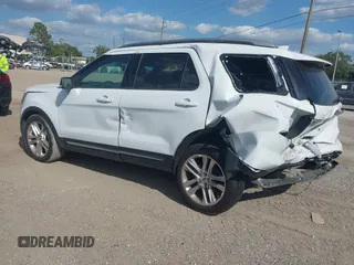 2017 Ford Explorer XLT with VIN 1FM5K7D87HGB87910, listed as a IAAI auction lot 42077369 with 51,245 mi miles and . Bid and sale history available at carsss.com. Image 3.