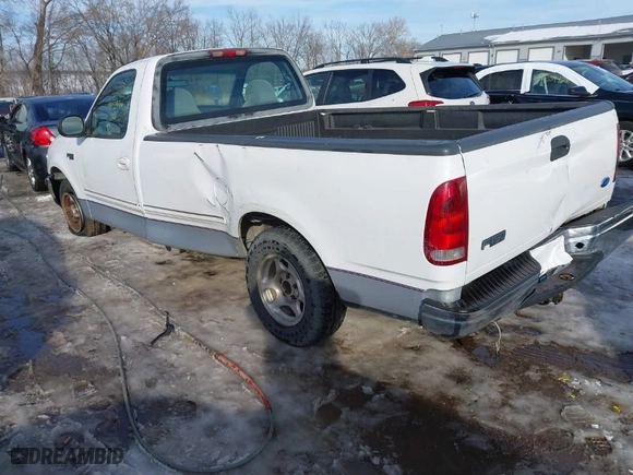 1997 Ford F-150 Standard with VIN 1FTDF17W5VLA93748, listed as a IAAI auction lot 41342357 with 191,234 mi miles. Bid and sale history available at carsss.com. Image 3.