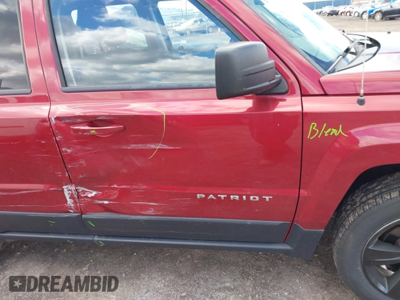 2014 Jeep Patriot Latitude with VIN 1C4NJRFB4ED897890, listed as a IAAI auction lot 41978399 with 76,688 mi miles. Bid and sale history available at carsss.com. Image 6.