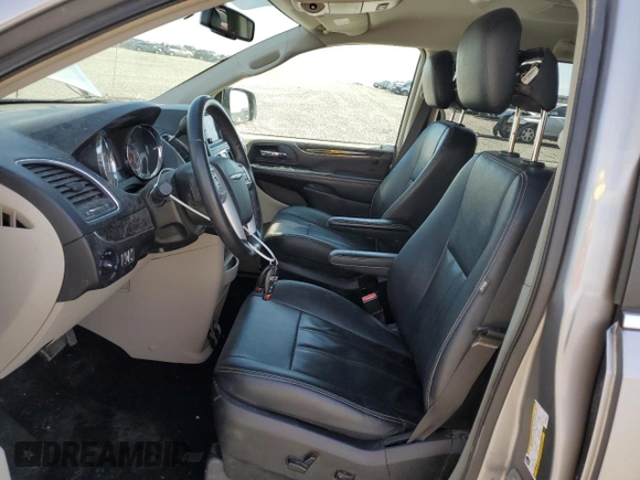 2016 Chrysler Town & Country Touring with VIN 2C4RC1BG4GR288801, listed as a Copart auction lot 52450365 with 101,087 mi miles and Salvage Title. Bid and sale history available at DreamBid. Image 7.