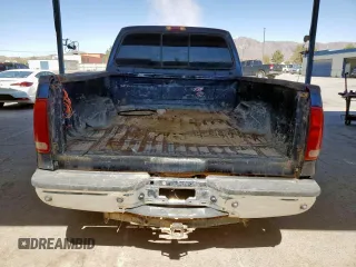 2006 Ford F-250 XL z VIN 1FTSW21P16EB96976, wystawiony jako Copart lot #60084075 z przebiegiem 140 092 mil mil oraz Szkoda całkowita • Salvage title. Historia ofert i sprzedaży dostępna na DreamBid. Obrazek 6.