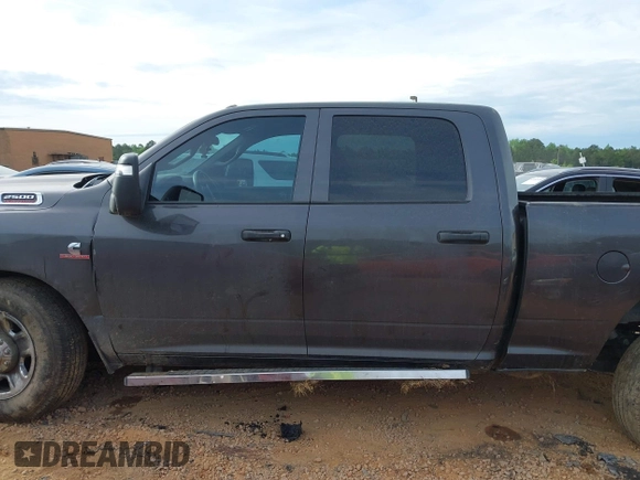 2024 Ram 2500 Tradesman с VIN 3C6UR5CL9RG245468, выставлен на аукционе IAAI как лот 42067780 с пробегом 8 311 миль миль и . История ставок и продаж доступна на DreamBid. Изображение 14.