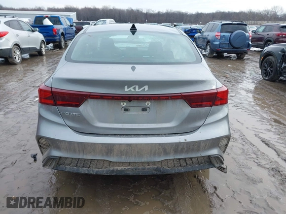 2022 Kia Forte LXS z VIN 3KPF24AD0NE436326, wystawiony jako IAAI lot #41478575 z przebiegiem 72 630 mil mil oraz . Historia ofert i sprzedaży dostępna na DreamBid. Obrazek 16.