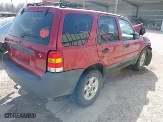 2005 Ford Escape XLT with VIN 1FMYU931X5KD39419, listed as a IAAI auction lot 41778160 with 37,234 mi miles. Bid and sale history available at carsss.com. Image 4.
