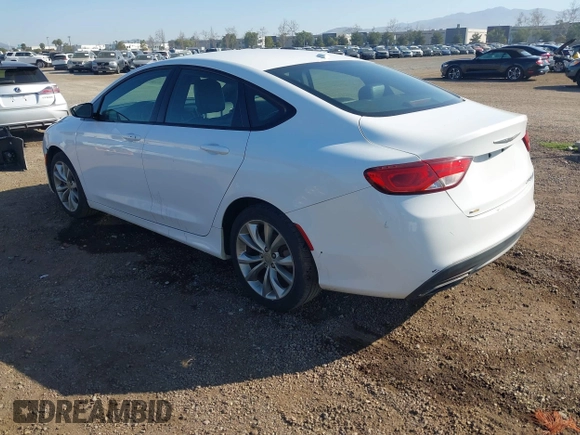 2015 Chrysler 200 S with VIN 1C3CCCBB2FN665650, listed as a IAAI auction lot 41616172 with 140,747 mi miles. Bid and sale history available at carsss.com. Image 3.