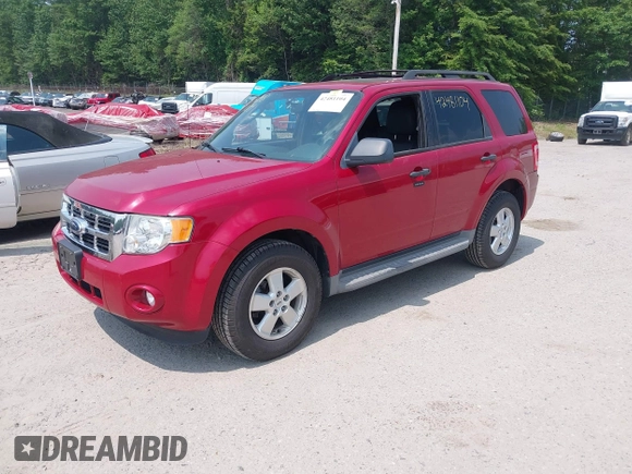 2010 Ford Escape XLT z VIN 1FMCU9D78AKA34458, wystawiony jako IAAI lot #42481104 z przebiegiem 134 755 mil mil oraz . Historia ofert i sprzedaży dostępna na DreamBid. Obrazek 2.