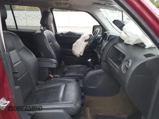 2016 Jeep Patriot Latitude with VIN 1C4NJRFB1GD655044, listed as a IAAI auction lot 42423925 with Not provided miles and . Bid and sale history available at DreamBid. Image 5.