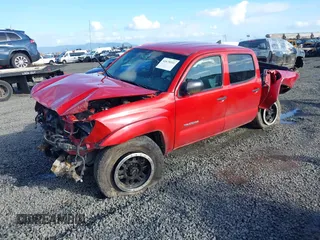 2015 Toyota Tacoma with VIN 3TMMU4FN1FM077045, listed as a IAAI auction lot 41670552 with 118,983 mi miles and . Bid and sale history available at DreamBid. Image 18.