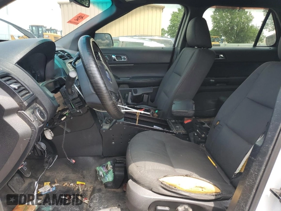 2017 Ford Police Interceptor Utility z VIN 1FM5K8AR5HGA04331, wystawiony jako Copart lot #62316455 z przebiegiem Nie podano mil oraz Czysty tytuł • Clean title. Historia ofert i sprzedaży dostępna na DreamBid. Obrazek 7.