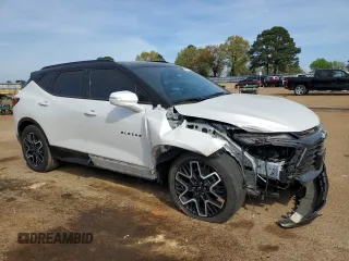 2023 Chevrolet Blazer RS z VIN 3GNKBKRS5PS168410, wystawiony jako Copart lot #49607305 z przebiegiem 30 682 mil mil oraz Szkoda całkowita • Salvage title. Historia ofert i sprzedaży dostępna na DreamBid. Obrazek 4.