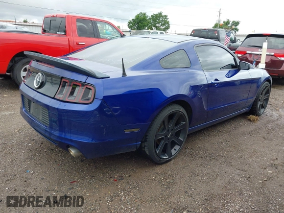 2014 Ford Mustang V6 с VIN 1ZVBP8AM2E5321551, выставлен на аукционе IAAI как лот 42343986 с пробегом 81 762 миль миль и . История ставок и продаж доступна на DreamBid. Изображение 4.