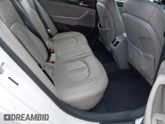 2015 Hyundai Sonata 2.4L Sport with VIN 5NPE34AF4FH117437, listed as a IAAI auction lot 42040653 with 265,603 mi miles. Bid and sale history available at carsss.com. Image 8.