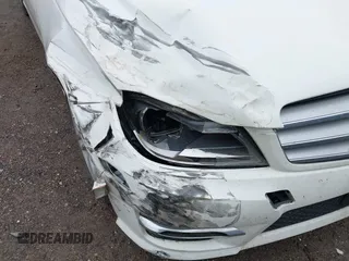 2013 Mercedes-Benz C 300 Sport с VIN WDDGF8AB3DA820171, выставлен на аукционе IAAI как лот 42329459 с пробегом 157 627 миль миль и . История ставок и продаж доступна на DreamBid. Изображение 6.