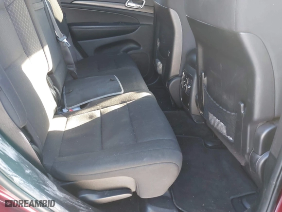 2018 Jeep Grand Cherokee Laredo E with VIN 1C4RJFAG8JC127274, listed as a IAAI auction lot 41394989 with 106,608 mi miles. Bid and sale history available at carsss.com. Image 5.