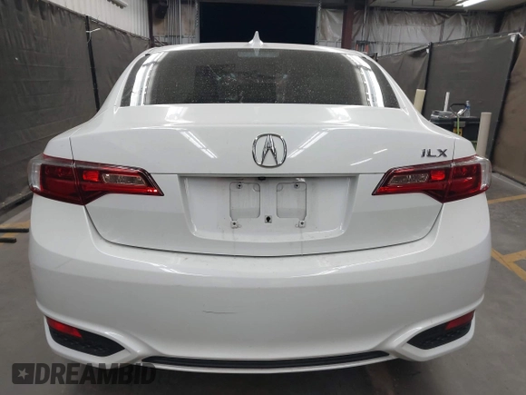 2018 Acura ILX with VIN 19UDE2F30JA002215, listed as a IAAI auction lot 41989391 with 39,816 mi miles and . Bid and sale history available at carsss.com. Image 17.