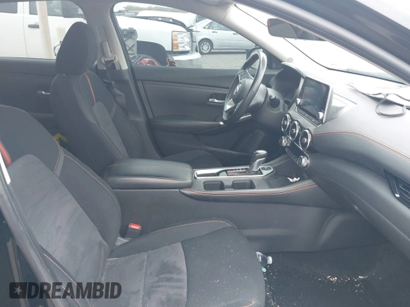 2022 Nissan Sentra SR z VIN 3N1AB8DVXNY307372, wystawiony jako IAAI lot #41958405 z przebiegiem 30 373 mil mil oraz . Historia ofert i sprzedaży dostępna na DreamBid. Obrazek 5.