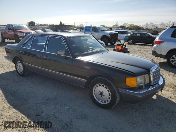 1989 Mercedes-Benz 560 with VIN WDBCA39D8KA437872, listed as a Copart auction lot 45689195 with 151,851 mi miles and Clean Title. Bid and sale history available at DreamBid. Image 4.