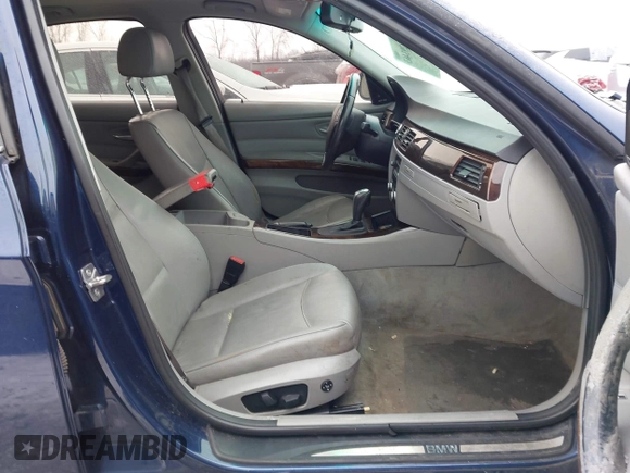 2011 BMW 3 Series 328i xDrive with VIN WBAPK7C59BA821214, listed as a IAAI auction lot 41293463 with 159,226 mi miles. Bid and sale history available at carsss.com. Image 5.