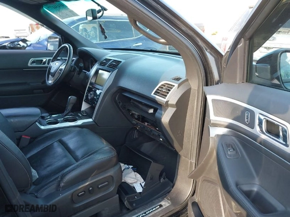 2015 Ford Explorer Sport with VIN 1FM5K8GT5FGC44009, listed as a IAAI auction lot 41434177 with 102,918 mi miles. Bid and sale history available at carsss.com. Image 5.