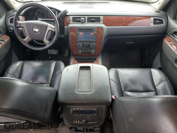 2010 Chevrolet Suburban LTZ with VIN 1GNUKKE36AR229085, listed as a Copart auction lot 45721095 with 201,743 mi miles and Clean Title. Bid and sale history available at carsss.com. Image 8.