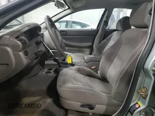 2006 Dodge Stratus SXT z VIN 1B3AL46T06N229537, wystawiony jako Copart lot #44007985 z przebiegiem 76 630 mil mil oraz Szkody całkowita. Historia ofert i sprzedaży dostępna na DreamBid. Obrazek 7.
