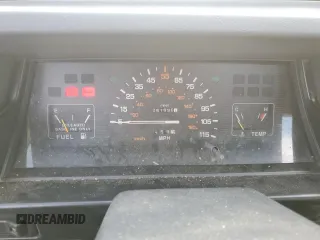 1991 Mitsubishi Mighty Max z VIN JA7FL24W3MP017705, wystawiony jako Copart lot #85737304 z przebiegiem 261 896 mil mil oraz Szkody całkowita. Historia ofert i sprzedaży dostępna na DreamBid. Obrazek 9.