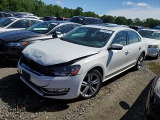 2013 Volkswagen Passat SE z VIN 1VWBN7A36DC001666, wystawiony jako Copart lot #53302045 z przebiegiem 124 992 mil mil oraz Szkoda całkowita • Salvage title. Historia ofert i sprzedaży dostępna na DreamBid. Obrazek 1.