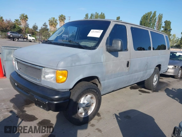 2003 Ford Econoline Passenger XL with VIN 1FBSS31L03HA89902, listed as a IAAI auction lot 42139053 with 308,647 mi miles. Bid and sale history available at carsss.com. Image 2.