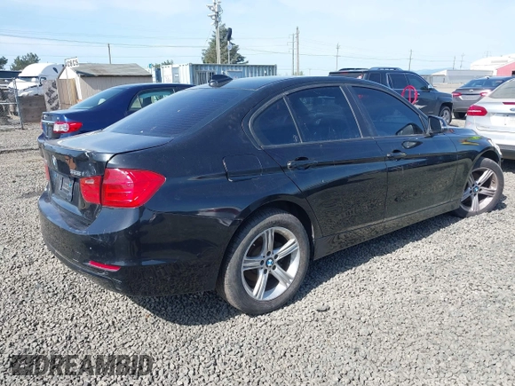 2013 BMW 3 Series 328i xDrive with VIN WBA3B5G58DNS02841, listed as a IAAI auction lot 41924431 with 106,981 mi miles. Bid and sale history available at carsss.com. Image 4.