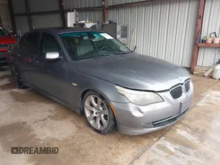 2008 BMW 5 Series 535i z VIN WBANW13578CZ76771, wystawiony jako IAAI lot #42191987 z przebiegiem Nie podano mil oraz . Historia ofert i sprzedaży dostępna na DreamBid. Obrazek 1.