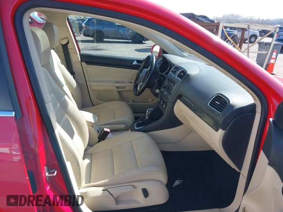 2012 Volkswagen Jetta TDI w/Sunroof & Nav with VIN 3VWPL7AJ8CM670576, listed as a IAAI auction lot 41736004 with 117,652 mi miles and . Bid and sale history available at DreamBid. Image 5.