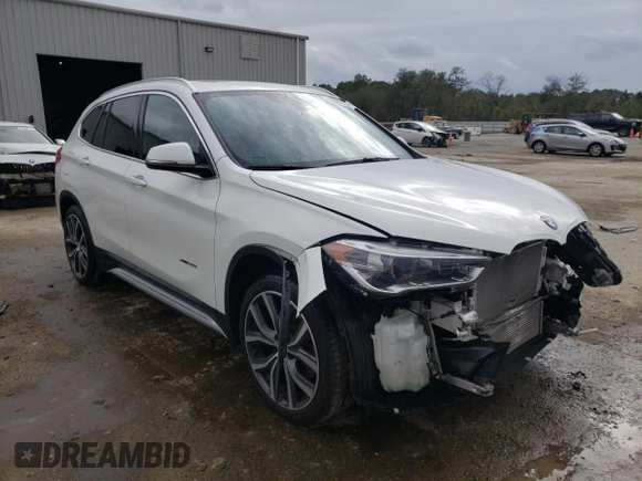 2016 BMW X1 xDrive28i with VIN WBXHT3C34G5E54286, listed as a Copart auction lot 41501873 with 30,176 mi miles. Bid and sale history available at carsss.com. Image 4.