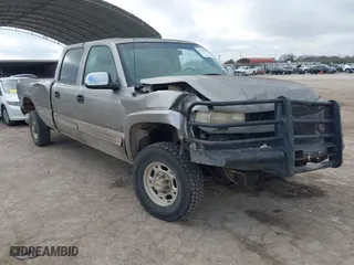 2002 Chevrolet Silverado 2500HD LS with VIN 1GCHK23UX2F133016, listed as a IAAI auction lot 41481758 with 379,378 mi miles. Bid and sale history available at carsss.com. Image 1.