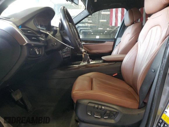 2017 BMW X5 xDrive50i z VIN 5UXKR6C35H0U12982, wystawiony jako Copart lot #57163565 z przebiegiem 121 906 mil mil oraz Szkoda całkowita • Salvage title. Historia ofert i sprzedaży dostępna na DreamBid. Obrazek 7.