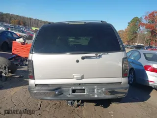 2005 Chevrolet Tahoe LT with VIN 1GNEC13T15R218984, listed as a IAAI auction lot 41017590 with 248,781 mi miles. Bid and sale history available at carsss.com. Image 16.