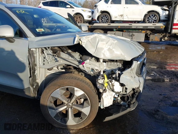2024 Volvo XC40 Plus Bright Theme with VIN YV4L12UE9R2298185, listed as a IAAI auction lot 41511005 with 21,629 mi miles. Bid and sale history available at carsss.com. Image 6.