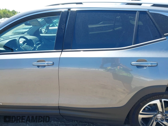 2020 GMC Terrain SLT z VIN 3GKALPEVXLL185114, wystawiony jako IAAI lot #42137871 z przebiegiem 57 704 mil mil oraz . Historia ofert i sprzedaży dostępna na DreamBid. Obrazek 15.