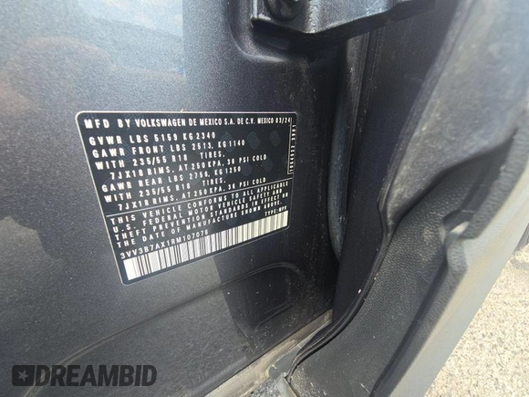 2024 Volkswagen Tiguan SE z VIN 3VV3B7AX1RM107078, wystawiony jako IAAI lot #42852792 z przebiegiem 36 642 mil mil oraz . Historia ofert i sprzedaży dostępna na DreamBid. Obrazek 18.