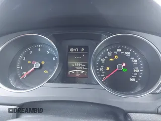 2015 Volkswagen Jetta SE z VIN 3VWD17AJ4FM336834, wystawiony jako IAAI lot #41953192 z przebiegiem 40 893 mil mil oraz . Historia ofert i sprzedaży dostępna na DreamBid. Obrazek 7.
