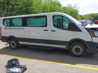 2023 Ford Transit Passenger XL с VIN 1FBAX2Y82PKA55722, выставлен на аукционе IAAI как лот 42240587 с пробегом 42 172 миль миль и . История ставок и продаж доступна на DreamBid. Изображение 14.