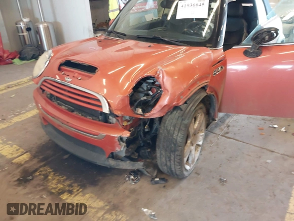 2005 MINI Convertible S with VIN WMWRH33455TK55035, listed as a IAAI auction lot 41936645 with 111,018 mi miles and . Bid and sale history available at DreamBid. Image 6.
