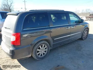 2011 Chrysler Town & Country Touring-L with VIN 2A4RR8DG9BR754407, listed as a IAAI auction lot 41708974 with 281,702 mi miles. Bid and sale history available at carsss.com. Image 4.