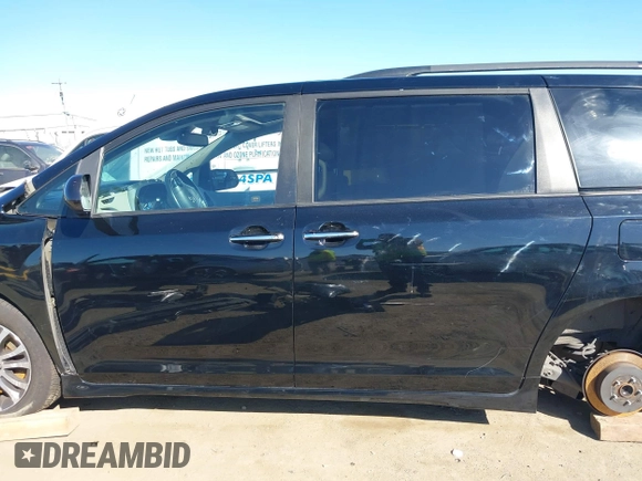 2020 Toyota Sienna XLE Auto Access Seat with VIN 5TDYZ3DC5LS086907, listed as a IAAI auction lot 41706488 with 86,855 mi miles. Bid and sale history available at carsss.com. Image 14.