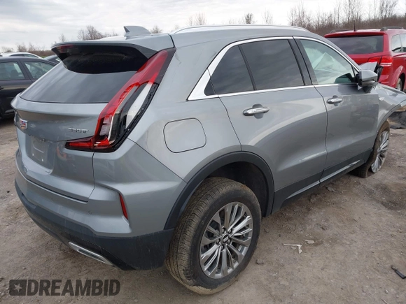 2025 Cadillac XT4 AWD Premium Luxury with VIN 1GYFZDR41SF131347, listed as a IAAI auction lot 42198131 with 9,416 mi miles and . Bid and sale history available at carsss.com. Image 4.