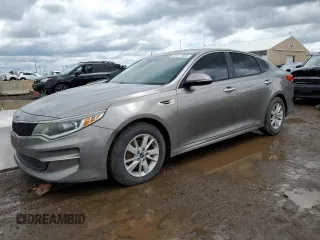 2016 Kia Optima LX z VIN 5XXGT4L35GG109873, wystawiony jako Copart lot #58977605 z przebiegiem 112 778 mil mil oraz Czysty tytuł • Clean title. Historia ofert i sprzedaży dostępna na DreamBid. Obrazek 1.