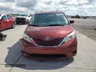 2017 Toyota Sienna LE Auto Access Seat with VIN 5TDKZ3DC1HS890926, listed as a Copart auction lot 58005395 with 85,508 mi miles and Salvage title. Bid and sale history available at DreamBid. Image 5.